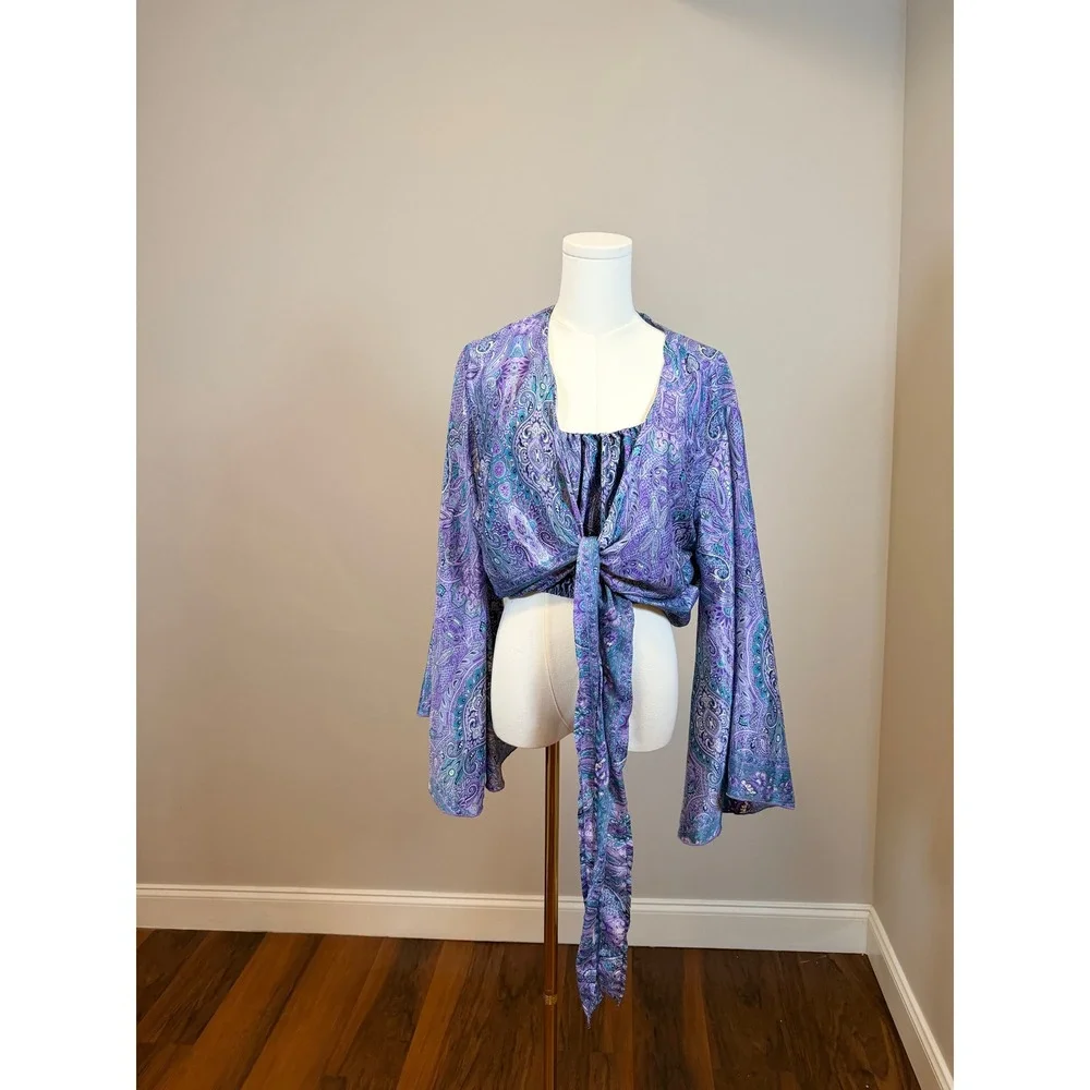 CYN‎ by Cynthia Mehra Purple Paisley 2 Piece Set Crop Top and Tie Front Shrug OS